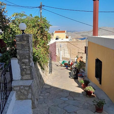 "Aris" Sevasti Symi Studios Екстериор снимка